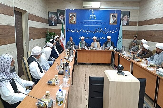 روحانیت باید پرچمدار روشنگری و جهل‌زدایی باشد