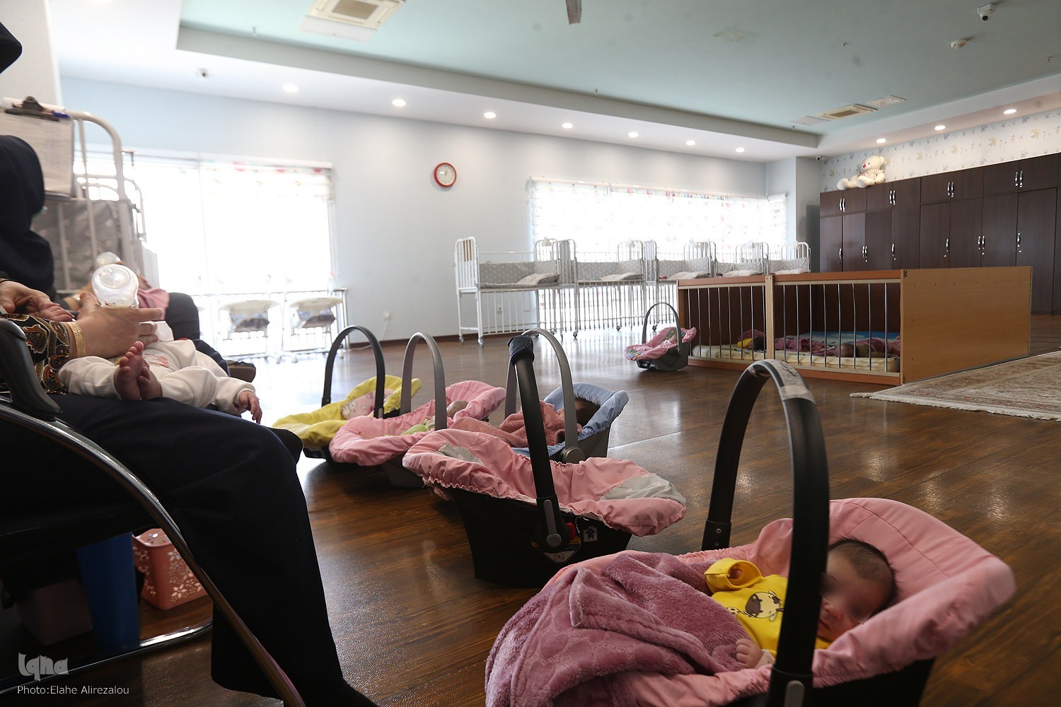 آیا برای فرزندخواندگی باید ملکی به نام کودک کنیم؟ آیا برای فرزندخواندگی باید ملکی به نام کودک کنیم؟