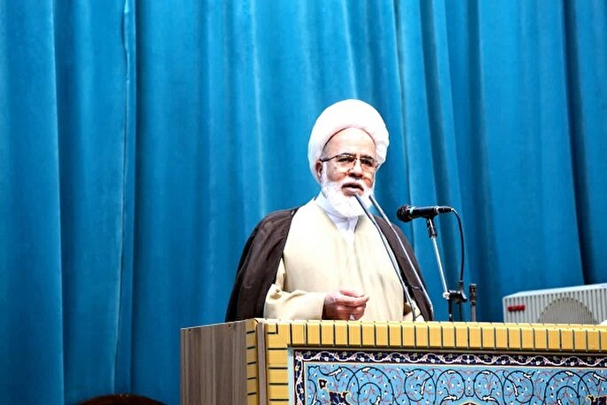 دشمن از هر فرصتی برای نفوذ فرهنگی و سیاسی استفاده می‌کند