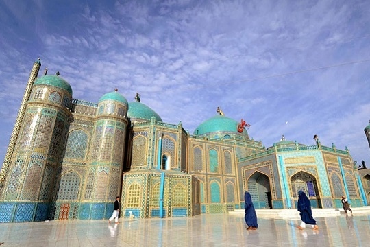 مسجد کبود؛ شاهکاری از معماری اسلامی در افغانستان + فیلم مسجد کبود؛ شاهکاری از معماری اسلامی در افغانستان + فیلم