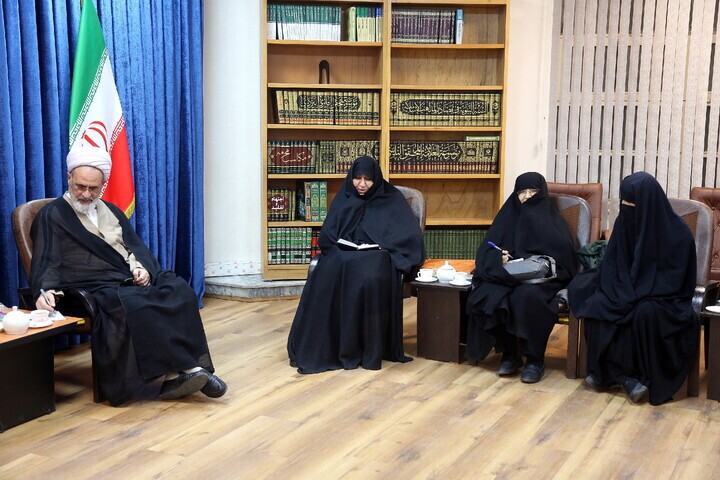 جامعه‌الزهرا(س) قله‌ای در تربیت بانوان طلبه است