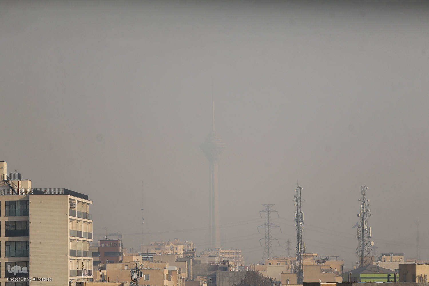 هوای تهران همچنان قرمز با شاخص 163