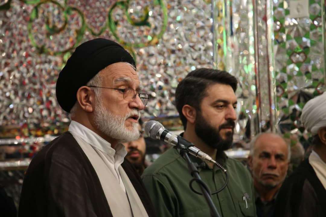 غبارروبی حرم آستانه شیراز
