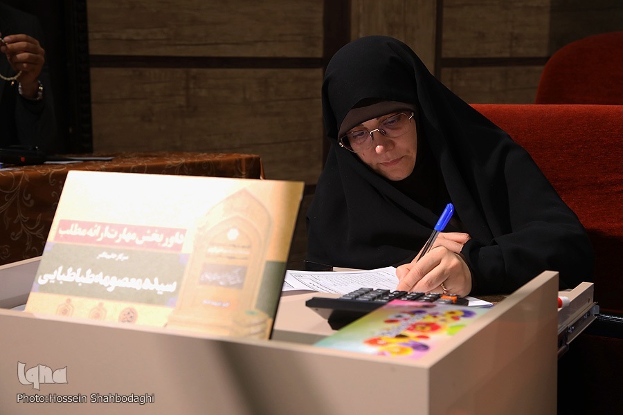 استقبال بی‌نظیر بانوان از مسابقات معارفی قرآن در قم