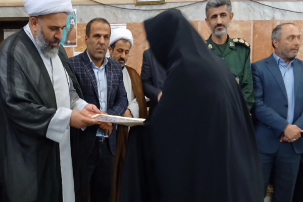 آیین  تجلیل از مادران و همسران شهدای ورزشکار در نور با سخنرانی امام‌جمعه شهرستان برگزار شد