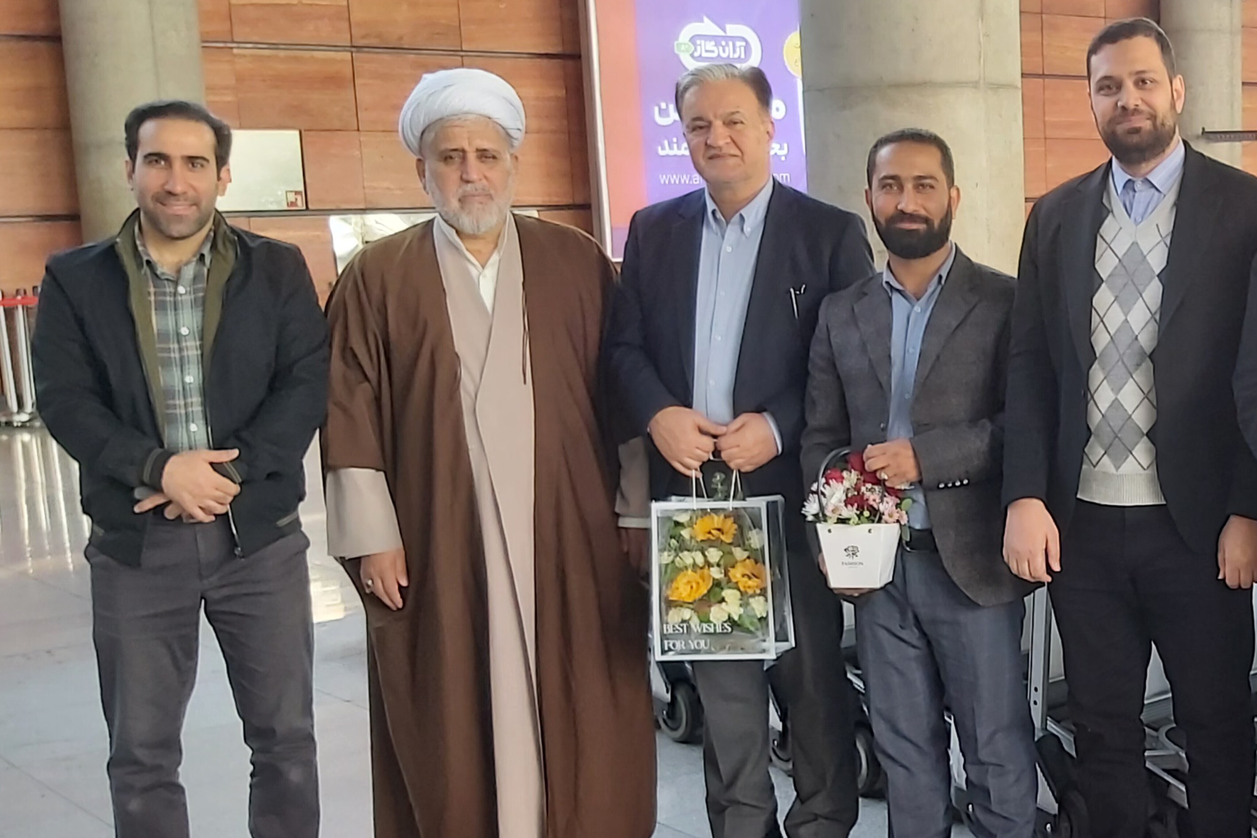 «عدنان مؤمنین» حائز رتبه مسابقات قرآن پاکستان به کشور بازگشت