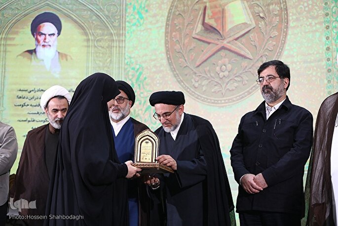 درخشش بانوی گیلانی در مسابقات معارفی اوقاف