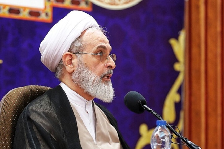 ارسال/ استاد و محقق حوزه حق ندارد از تبلیغ کناره‌گیری کند