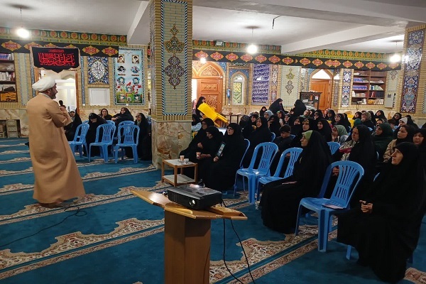 جشن مهر آفرینش در زادروز بانوی دو عالم؛ تجلیل از مادران نخبه و نقش‌آفرین در جنوب شهر ساری