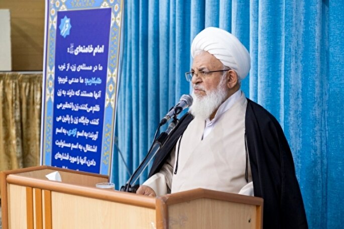 فعالیت فرهنگی مردمی و مستمر باشد