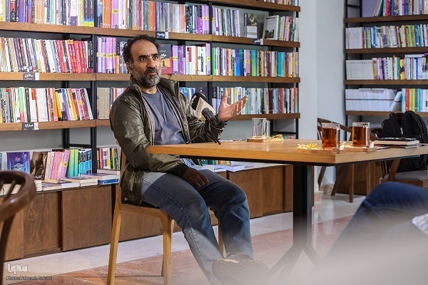 انتشار صبح شنبه به سبب اهمیت با تعجیل بیشتر/////از عمل موفق مرادی‌کرمانی تا پشست سرگذاشتن اوج التهاب امیرخانی