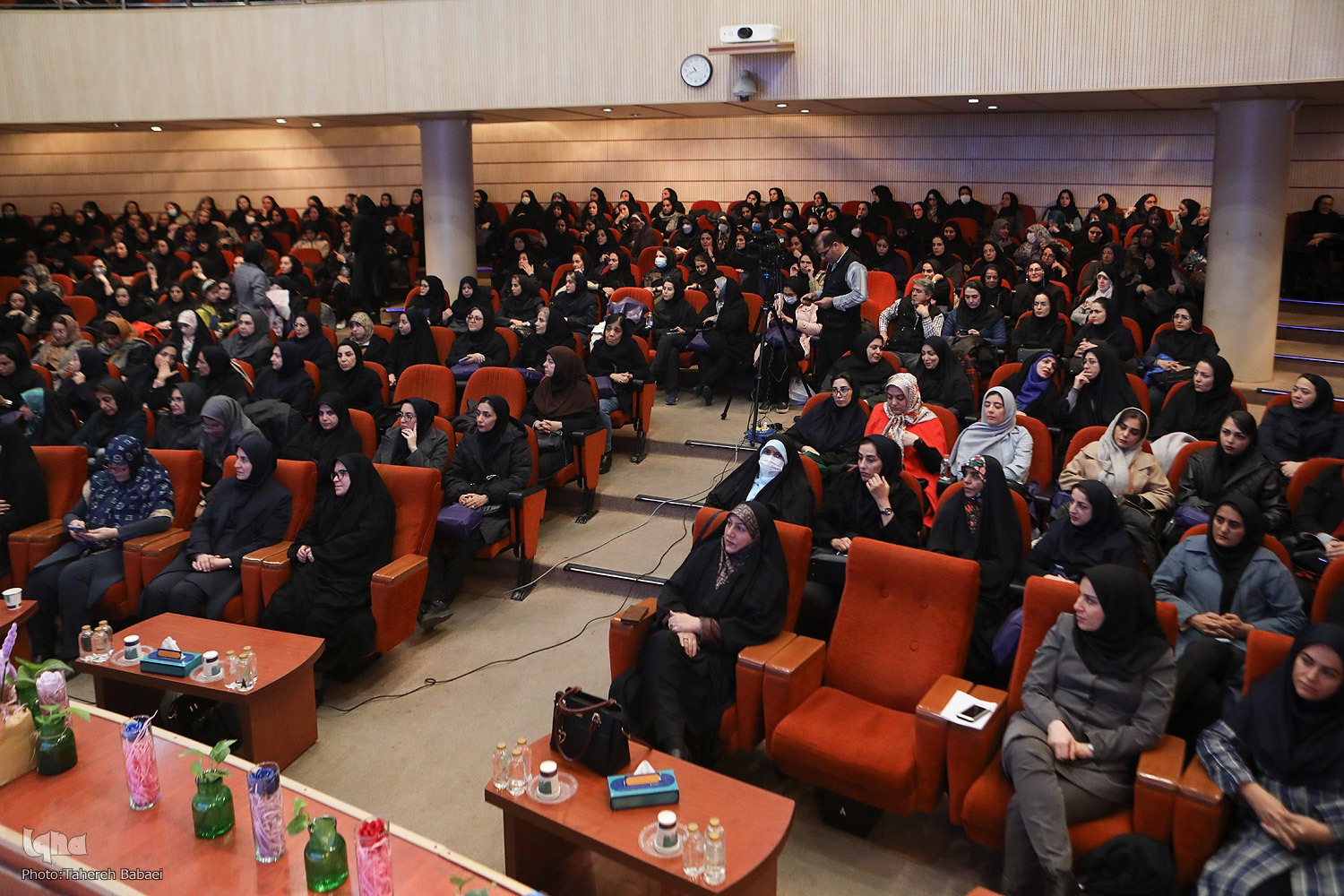 بانوان در جهاددانشگاهی تربیت‌گر، پژوهشگر، همکار و الهام بخش هستند