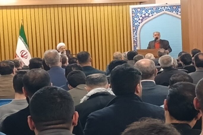 انقلاب اسلامی با عشق به اهل‌ بیت(ع) به پیروزی رسید