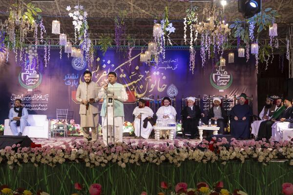 کنفرانس حضرت فاطمه زهرا (س) با حضور هیأتی از آستان مقدس عباسی در پاکستان برگزار شد + عکس