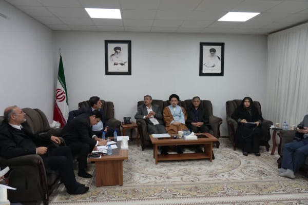 جلسه مشترک مجمع نمایندگان استان با مجموعه مدیریتی لرستان