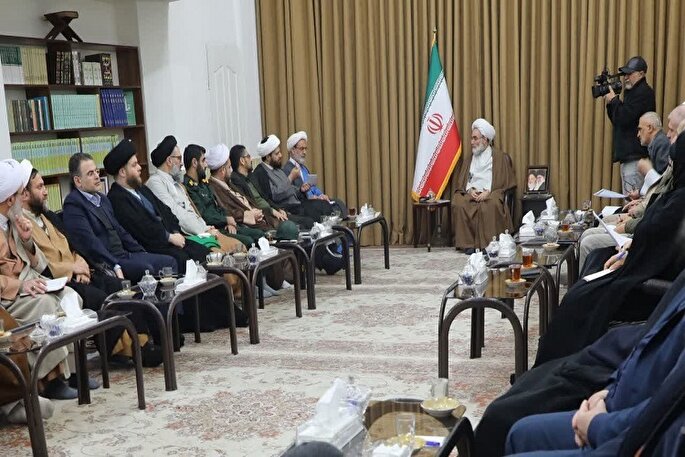 اعتکاف باعث احیای روح بندگی در انسان میشود