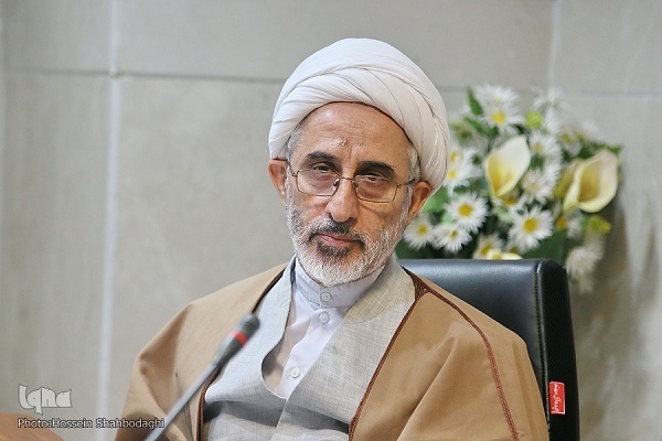 حجت‌الاسلام والمسلمین مهدی رستم‌نژاد، رئیس پژوهشکده حج و زیارت