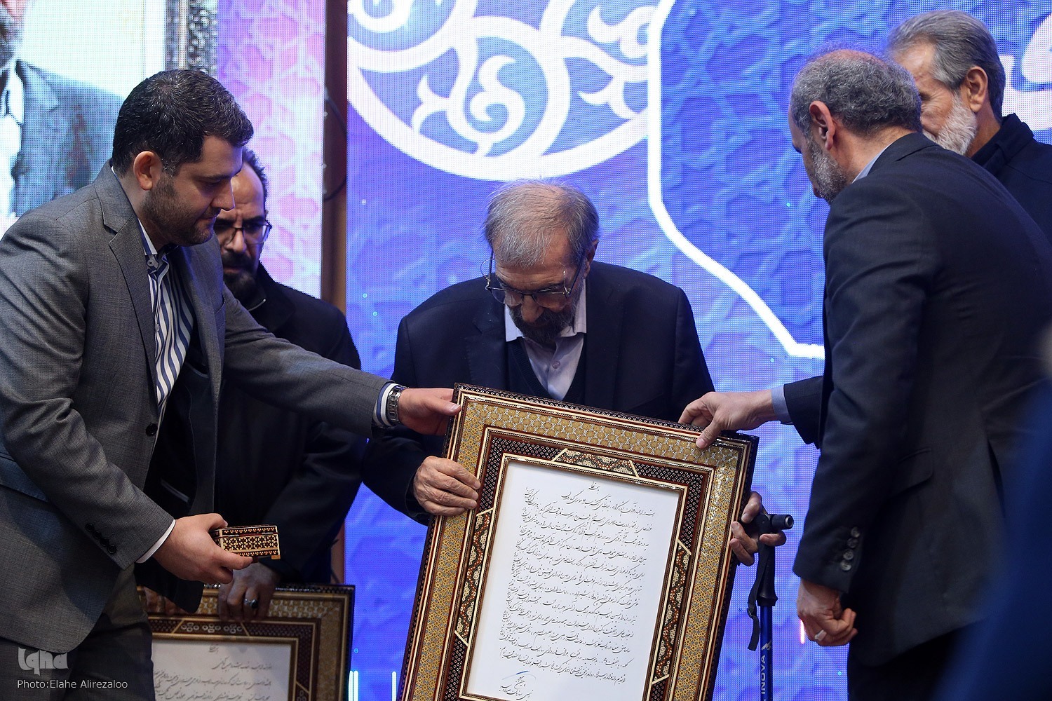 تکریم موسوی گرمارودی تکریم موسوی گرمارودی