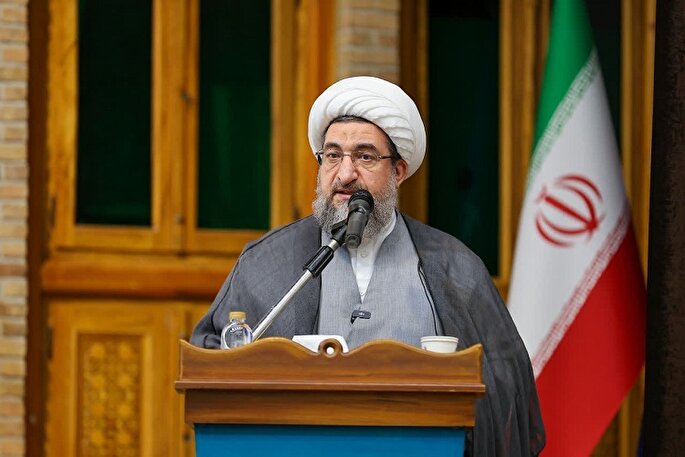 وحدت حوزه و دانشگاه با کنار زدن نگاه‌های افراطی و انحصارطلبانه محقق می‌شود