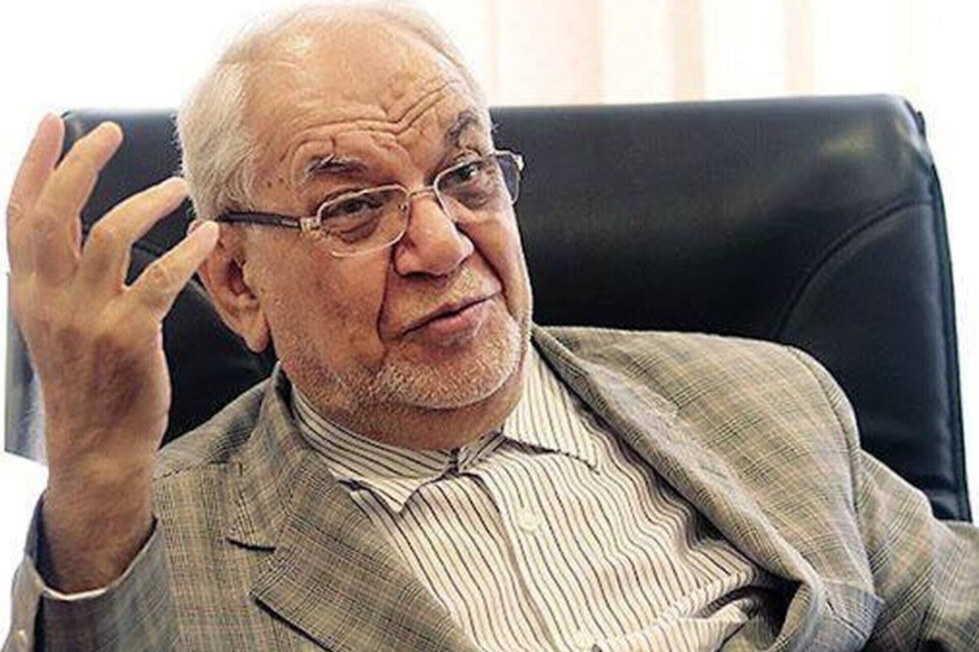 ارسالی/حیات حکمت به ذکر حکمیان است؛ در آیین گرامیداشت مقام حکمی و فلسفی منوچهر صدوقی سها