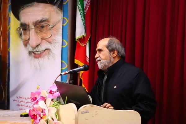 عبدالعظیم کریمی، پژوهشگر و عضو هیئت علمی پژوهشگاه ملی تعلیم و تربیت
