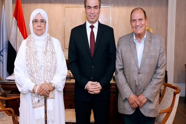 ویژهبرنامه رادیو قرآن مصر در سالروز درگذشت شیخ الحصری ویژهبرنامه رادیو قرآن مصر در سالروز درگذشت شیخ الحصری