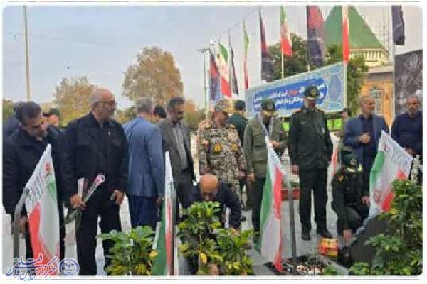 آیین معنوی غبارروبی و عطر افشانی به مناسبت هفته بسیج