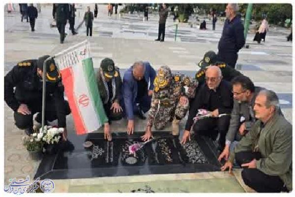 آیین معنوی غبارروبی و عطر افشانی به مناسبت هفته بسیج