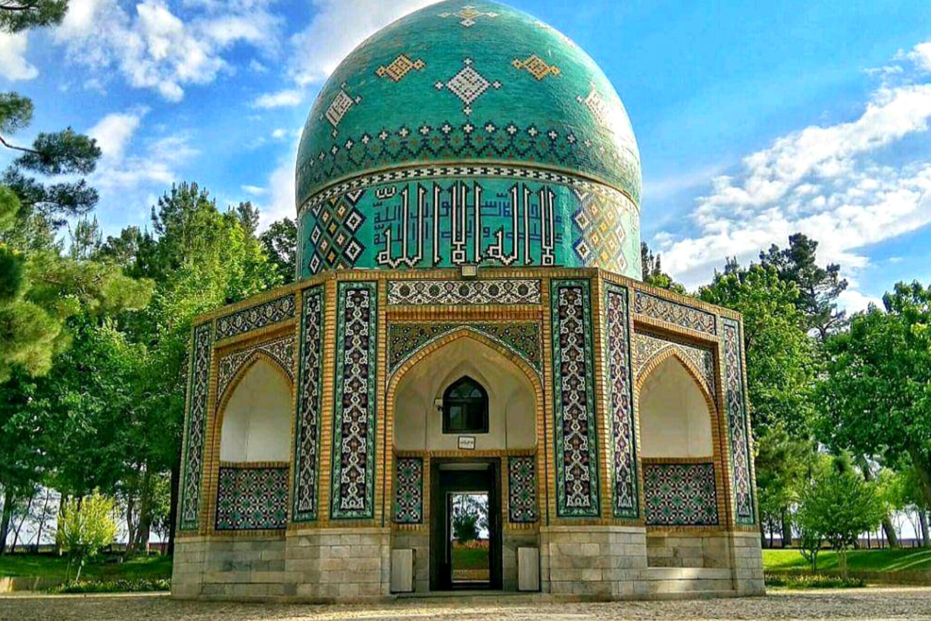 ۷ آذر/ طاهره بهرامی/فلسفه عطار نیشابوری؛ پیوند گمشده شعر فارسی و حکمت اسلامی