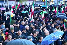 فیلم | تحویل سال نو در میدان انقلاب خرم آباد