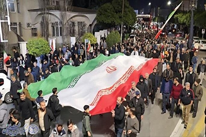 سی‌امین شب اجتماع و راهپیمایی مردم بابلسر برگزار شد + عکس