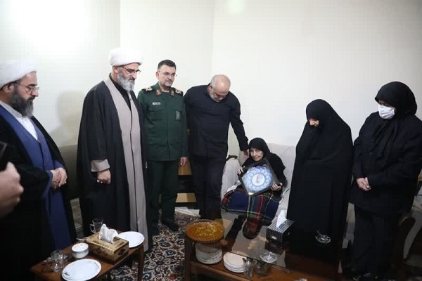 نماینده ولی‌فقیه در استان سمنان در دیدار با خانواده معظم شهید «نادر وفائیان» در شهميرزاد