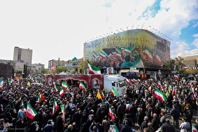 تشییع پیکر دریابان شهید علیرضا تنگسیری در میدان انقلاب