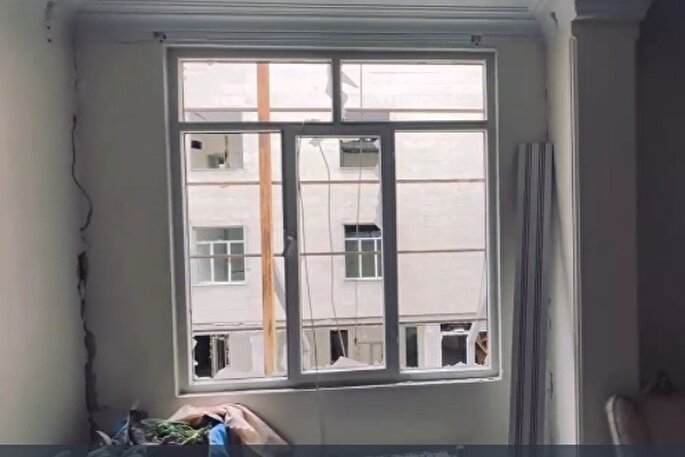 فیلم | راه‌اندازی کارگاه جهادی شیشه‌بری به همت بسیج دانشجویی همدان