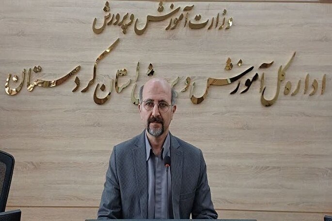 اجرای پویش یادواره شهدای دانش‌آموز میناب در کلاس‌های سوادآموزی کردستان