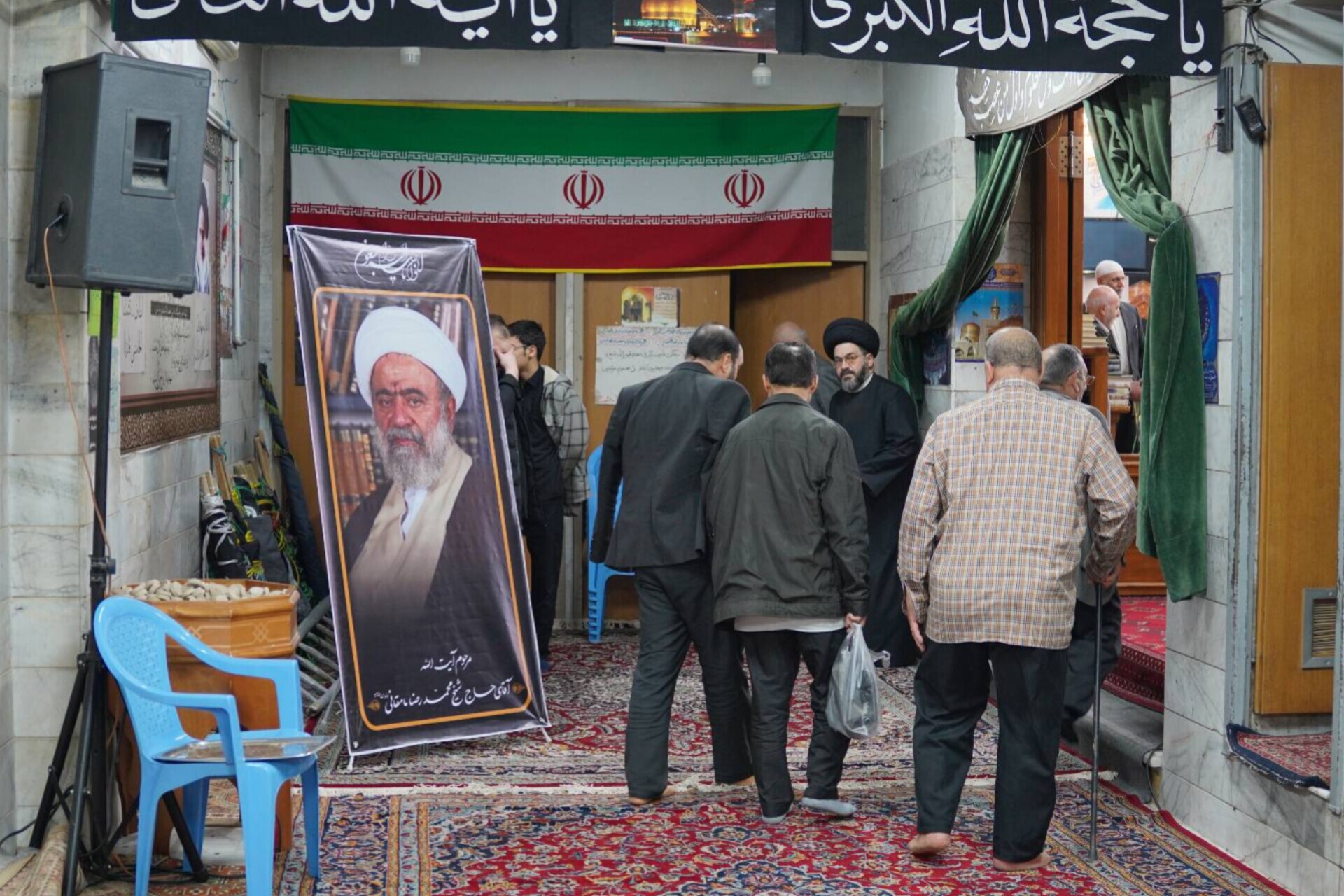 مرکب قلم عالم از خون شهید برتر است