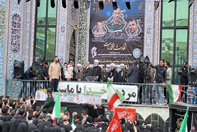 حماسه‌آفرینی مردم اردبیل در بدرقه شهدا