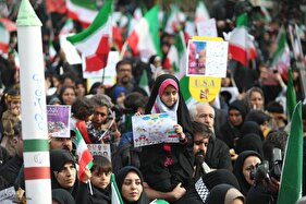 تجمع کودکان و نوجوانان در چهلمین روز شهادت دانش‌آموزان مینابی