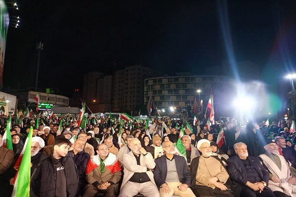 میدان ولی‌عصر(عج) صحنه تجدید عهد قرآنی‌ها با آرمان‌های انقلاب