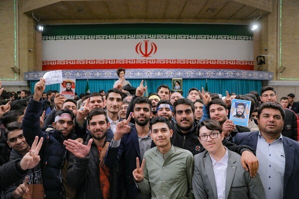 مساله‌ شهید و ایثارگرى، موتور حرکت جامعه است