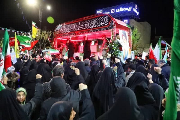 وداع با پیکر پنج شهید جنگ رمضان در سمنان