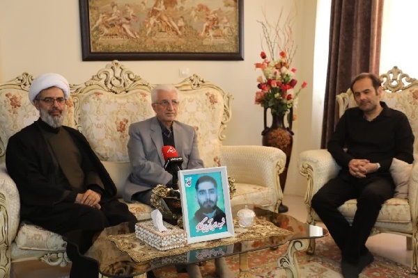 دیدار مسئولان خراسان‌شمالی با خانواده شهدای جنگ رمضان