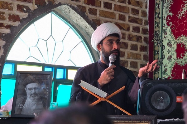 حجت الاسلام خواجه پور استاد حوزه و دانشگاه