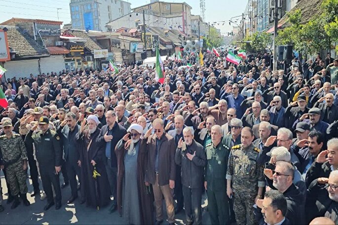 ملت ایران همواره در برابر توطئه‌ها با وحدت و همدلی ایستاده است