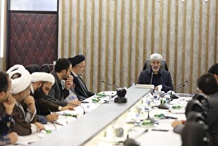 جایگاه مقاومت، کنش سیاسی و معلمی در اندیشه رهبر شهید