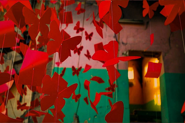 ارسالی///// دفتر و کتابهای خونین دانشآموزان شهید میناب، پروانههای سرخ شدند ارسالی///// دفتر و کتابهای خونین دانشآموزان شهید میناب، پروانههای سرخ شدند