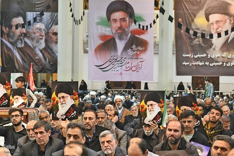 آیین اربعین شهادت رهبر انقلاب در مصلای شیراز