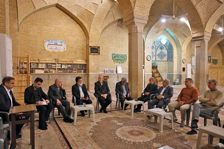 نشست میدرکل میراث فرهنگی فارس با بازاریان شیراز