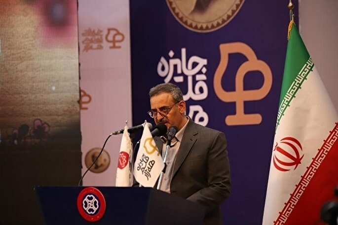 توجه به ابعاد ملی شخصیت رهبر شهید زمینه‌ساز تقویت همبستگی ملی است