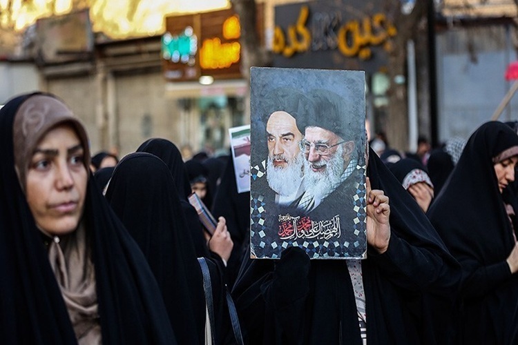 طرح پیشنهاد ساخت نماد «شکوفه‌های خونین رمضان» در شهرهای کشور